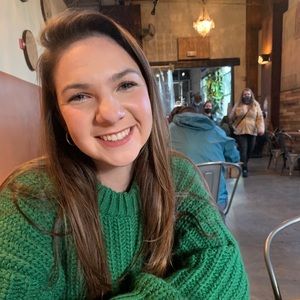 Meet your Posher, Danielle